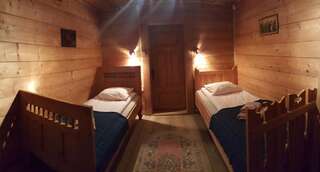 Шале Village Lodge Sierockie Бялы-Дунаец Шале с 3 спальнями-8