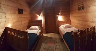 Шале Village Lodge Sierockie Бялы-Дунаец Шале с 3 спальнями-15